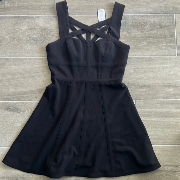 BCBGMaxAzria Dresses & Skirts - Women’s BCBG dress, size 4